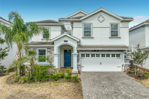 House in Davenport, Florida 8 bedrooms, 363.15 sq.m. № 2202699