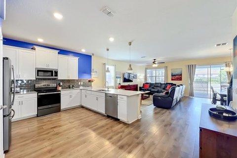 Casa en venta en Davenport, Florida, 8 dormitorios, 363.15 m2 № 2202699 - foto 5