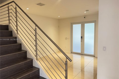 Touwnhouse à vendre à Doral, Floride: 4 chambres, 172.98 m2 № 2059939 - photo 10