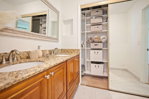 Touwnhouse à vendre à Lauderhill, Floride: 2 chambres, 133.41 m2 № 2262232 - photo 18