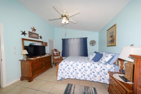 House in Port Charlotte, Florida 3 bedrooms, 128.21 sq.m. № 2226039 - photo 22