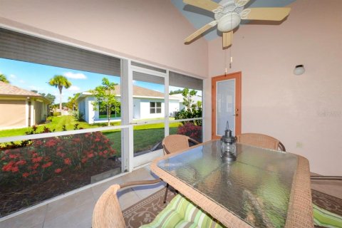 House in Port Charlotte, Florida 3 bedrooms, 128.21 sq.m. № 2226039 - photo 20