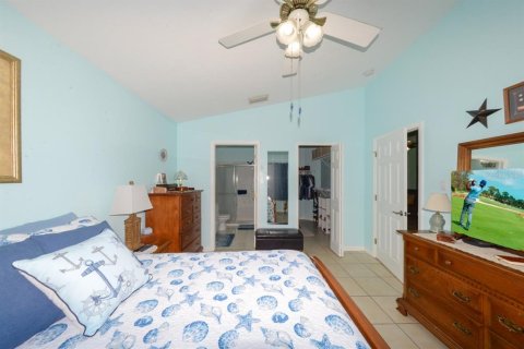 House in Port Charlotte, Florida 3 bedrooms, 128.21 sq.m. № 2226039 - photo 23