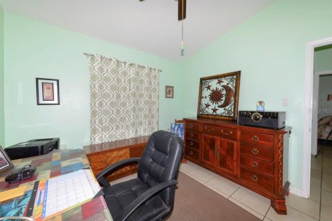 House in Port Charlotte, Florida 3 bedrooms, 128.21 sq.m. № 2226039 - photo 27