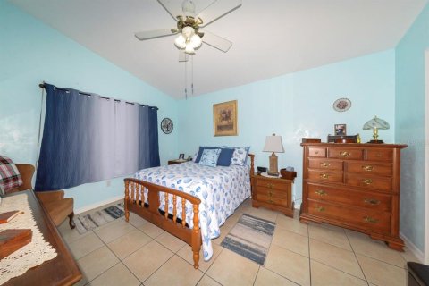 House in Port Charlotte, Florida 3 bedrooms, 128.21 sq.m. № 2226039 - photo 21