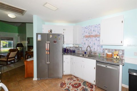 House in Port Charlotte, Florida 3 bedrooms, 128.21 sq.m. № 2226039 - photo 10