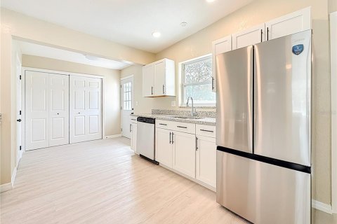 Villa ou maison à vendre à Largo, Floride: 3 chambres, 110.37 m2 № 1899298 - photo 9