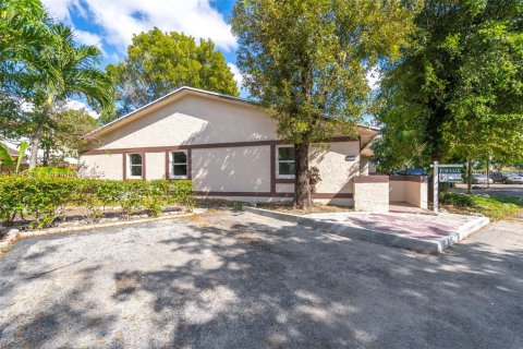 Villa ou maison à vendre à Sunrise, Floride: 3 chambres, 145.86 m2 № 1974619 - photo 2