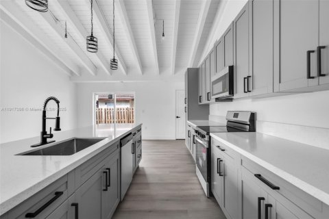 Villa ou maison à vendre à Sunrise, Floride: 3 chambres, 145.86 m2 № 1974619 - photo 6