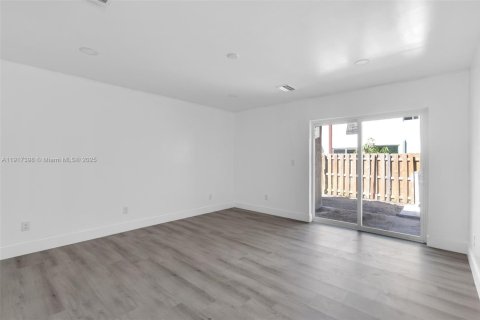 Villa ou maison à vendre à Sunrise, Floride: 3 chambres, 145.86 m2 № 1974619 - photo 18