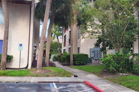 Copropriété à vendre à Tampa, Floride: 1 chambre, 65.96 m2 № 1916006 - photo 17