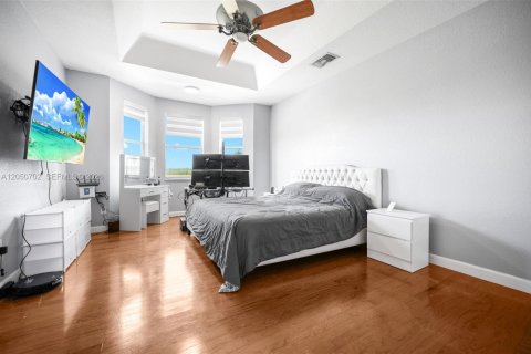 Villa ou maison à vendre à Miami, Floride: 4 chambres, 234.86 m2 № 2173335 - photo 15