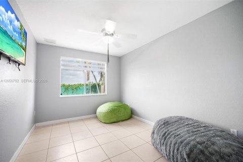 Villa ou maison à vendre à Miami, Floride: 4 chambres, 234.86 m2 № 2173335 - photo 22