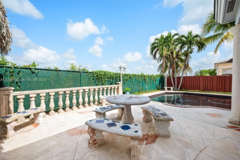 Villa ou maison à vendre à Miami, Floride: 4 chambres, 234.86 m2 № 2173335 - photo 29