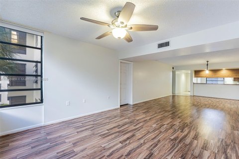 Condominio en venta en Davie, Florida, 2 dormitorios, 128.67 m2 № 1971993 - foto 6