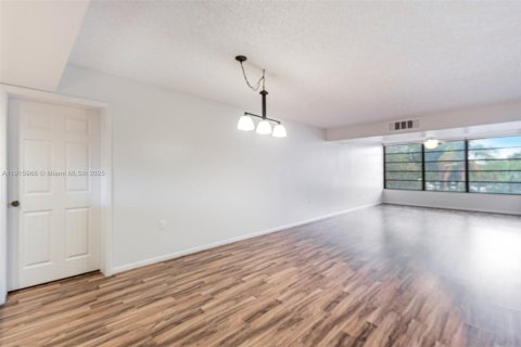 Condominio en venta en Davie, Florida, 2 dormitorios, 128.67 m2 № 1971993 - foto 18