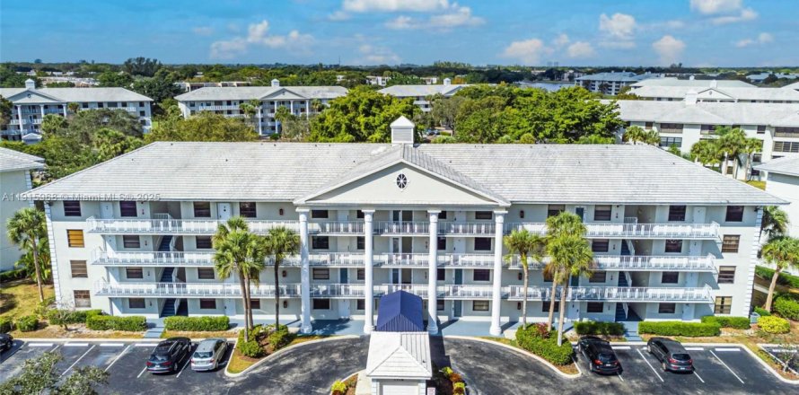 Condominio en Davie, Florida, 2 dormitorios  № 1971993