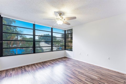 Condominio en venta en Davie, Florida, 2 dormitorios, 128.67 m2 № 1971993 - foto 3