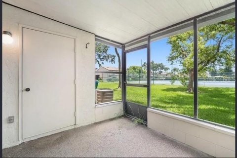 Townhouse in Seminole, Florida 2 bedrooms, 94.3 sq.m. № 1607948 - photo 13