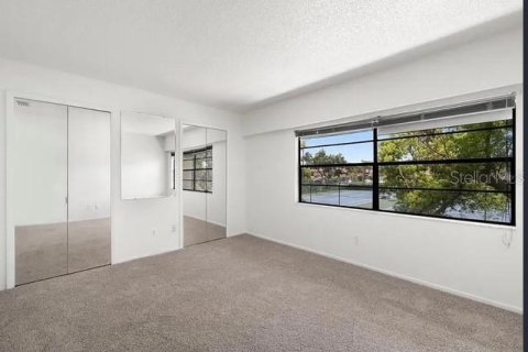 Townhouse in Seminole, Florida 2 bedrooms, 94.3 sq.m. № 1607948 - photo 12