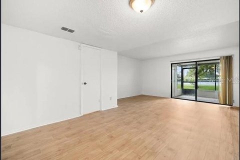 Townhouse in Seminole, Florida 2 bedrooms, 94.3 sq.m. № 1607948 - photo 10