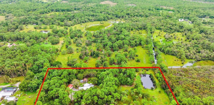 House in Palm City, Florida 4 bedrooms, 222.97 sq.m. № 752690