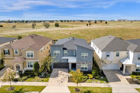 Casa en venta en Kissimmee, Florida, 9 dormitorios, 405.33 m2 № 1908666 - foto 3