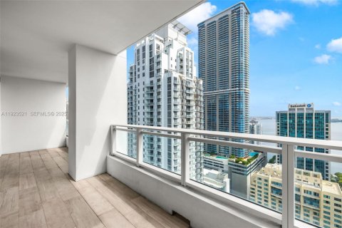 Condo in Miami, Florida, 1 bedroom  № 1991618 - photo 10