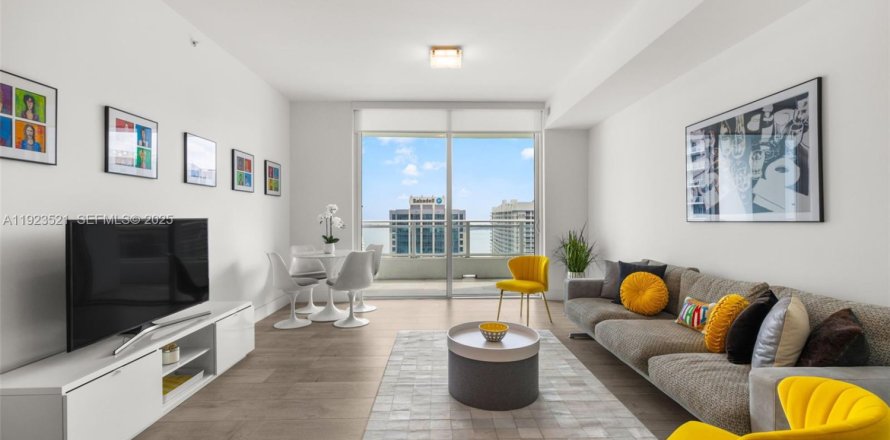 Condo in Miami, Florida, 1 bedroom  № 1991618