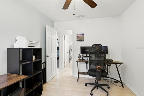 House in Edgewater, Florida 3 bedrooms, 125.42 sq.m. № 1914347 - photo 22