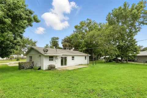 House in Edgewater, Florida 3 bedrooms, 125.42 sq.m. № 1914347 - photo 24