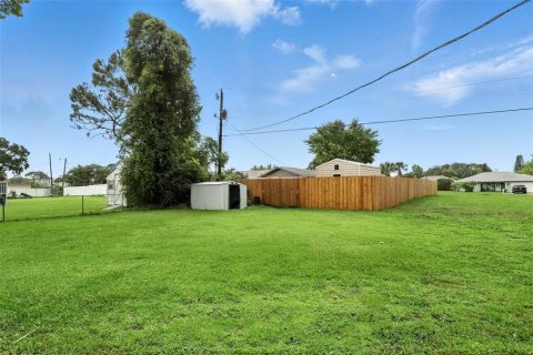 House in Edgewater, Florida 3 bedrooms, 125.42 sq.m. № 1914347 - photo 28