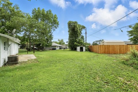 House in Edgewater, Florida 3 bedrooms, 125.42 sq.m. № 1914347 - photo 23