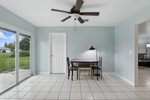 House in Edgewater, Florida 3 bedrooms, 125.42 sq.m. № 1914347 - photo 14