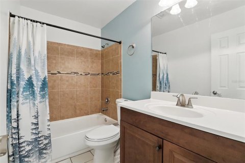 House in Edgewater, Florida 3 bedrooms, 125.42 sq.m. № 1914347 - photo 20