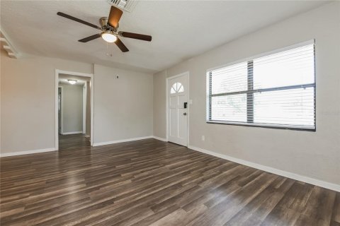 Villa ou maison à louer à Orlando, Floride: 3 chambres, 115.2 m2 № 1842040 - photo 8