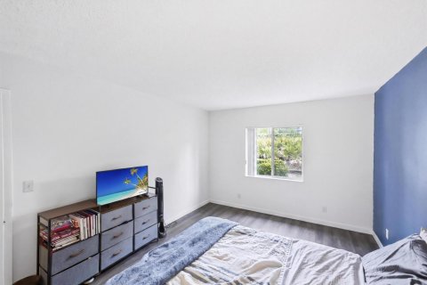 Condominio en venta en Palm City, Florida, 1 dormitorio, 77.11 m2 № 2078293 - foto 17