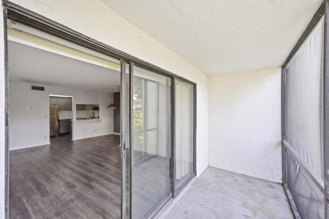 Condominio en venta en Palm City, Florida, 1 dormitorio, 77.11 m2 № 2078293 - foto 21