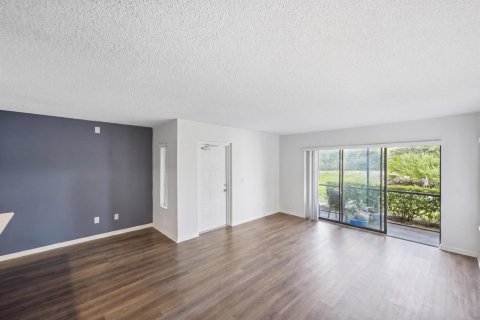 Condominio en venta en Palm City, Florida, 1 dormitorio, 77.11 m2 № 2078293 - foto 12