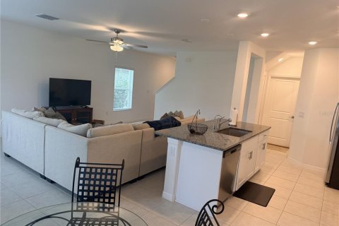 House in Zephyrhills, Florida 4 bedrooms, 163.88 sq.m. № 2220631 - photo 7