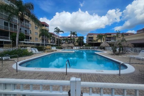 Condominio en venta en Plantation, Florida, 1 dormitorio, 87.33 m2 № 1888003 - foto 1
