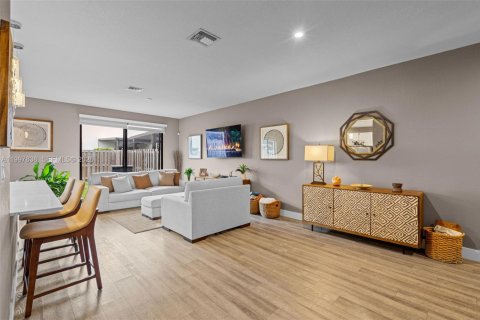 Townhouse in Homestead, Florida 4 bedrooms, 183.95 sq.m. № 2060390 - photo 6