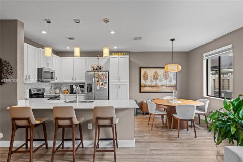 Townhouse in Homestead, Florida 4 bedrooms, 183.95 sq.m. № 2060390 - photo 15