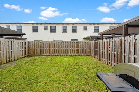 Townhouse in Homestead, Florida 4 bedrooms, 183.95 sq.m. № 2060390 - photo 30