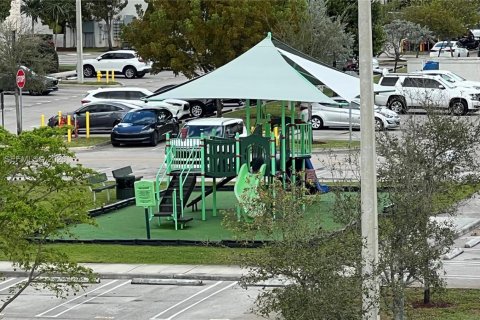 Condo in Doral, Florida, 2 bedrooms  № 2040466 - photo 28