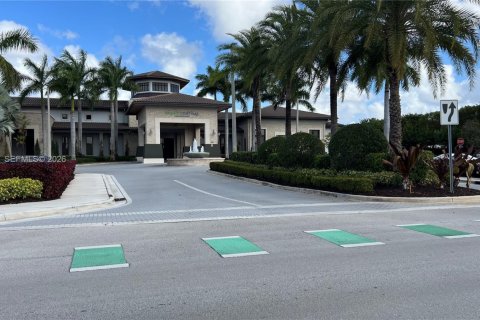 Condo in Doral, Florida, 2 bedrooms  № 2040466 - photo 29