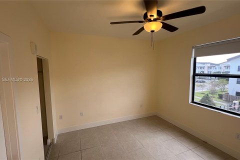 Condo in Doral, Florida, 2 bedrooms  № 2040466 - photo 6