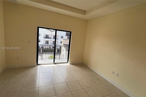 Condo in Doral, Florida, 2 bedrooms  № 2040466 - photo 14