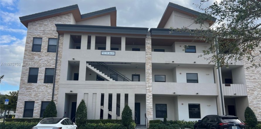 Condo in Doral, Florida, 2 bedrooms  № 2040466