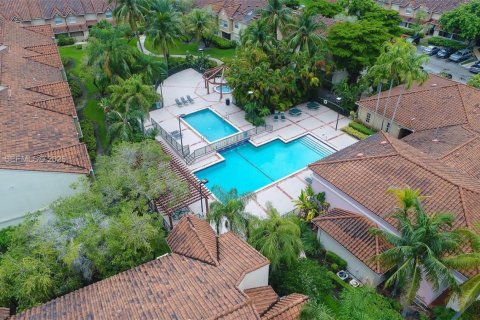 Снять в аренду кондоминиум в Хайалиа, Флорида 1 спальня, 72.65м2, № 2065097 - фото 20